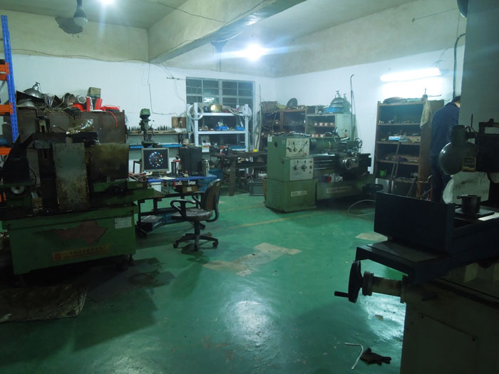 车、铣、磨、线切割模具加工车间